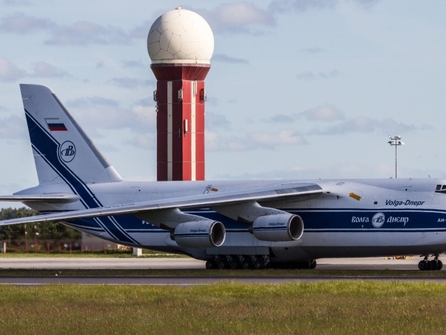 Транспортный самолет Ан-124 Руслан российской авиакомпании Volga Dnepr 