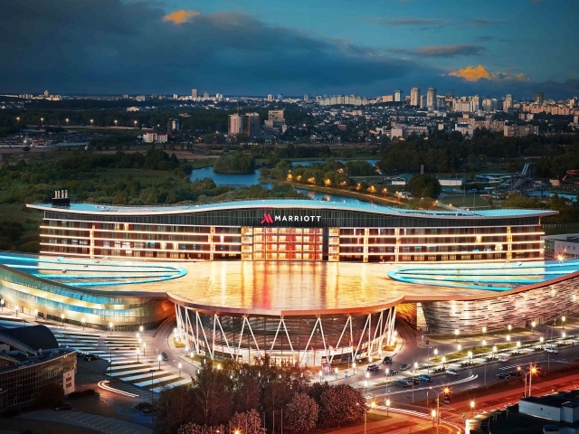 Отель Марриотт город Минск общий вид сверху 