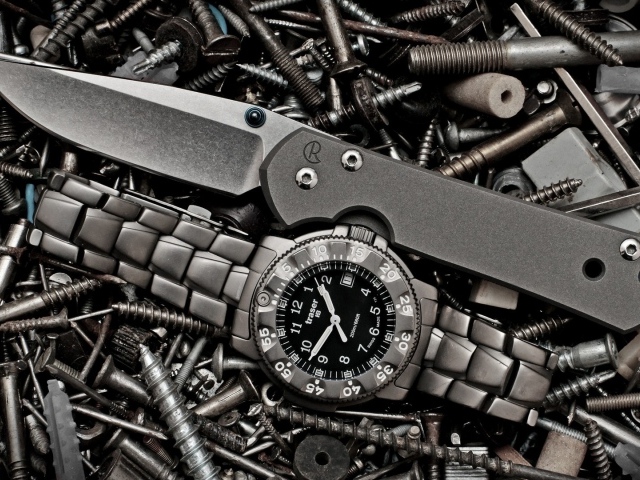 Складной нож, дорогие  часы и винты 