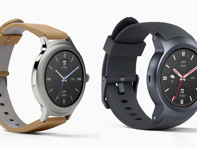 Стильные часы LG Watch Спорт, 2017 на белом фоне