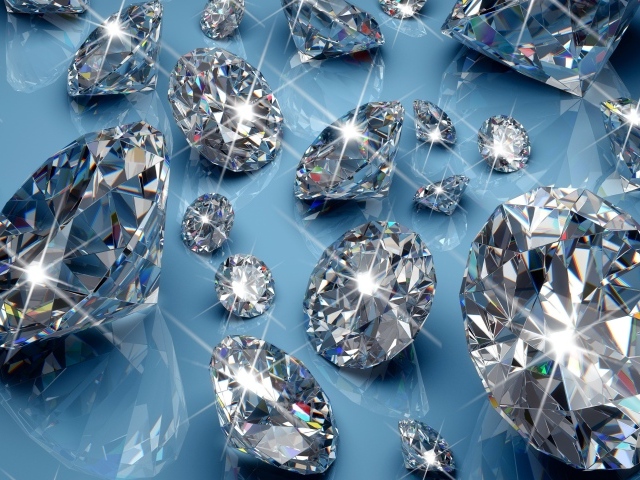 Яркие драгоценные камни бриллианты на голубом фоне
