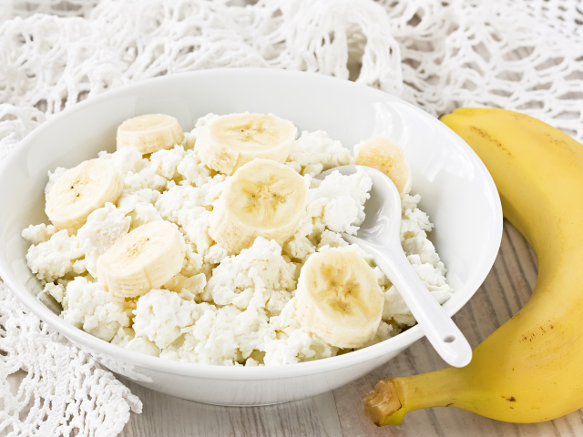 Творог с бананами на завтрак 