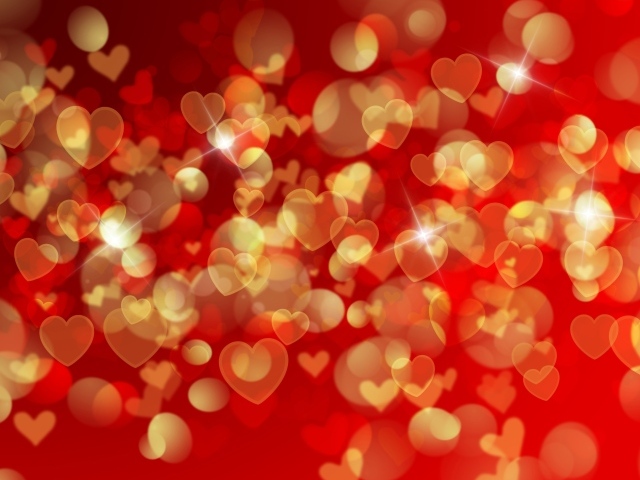 Золотистые сердечки на красном фоне