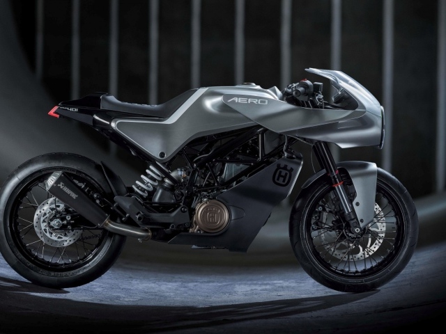 Черный мотоцикл Husqvarna Vitpilen 401 вид сбоку