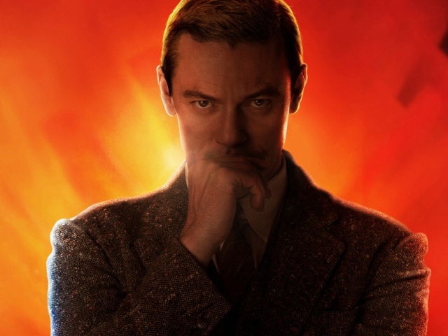 Актер Люк Эванс в фильме Профессор Марстон и Чудо-Женщины, 2017