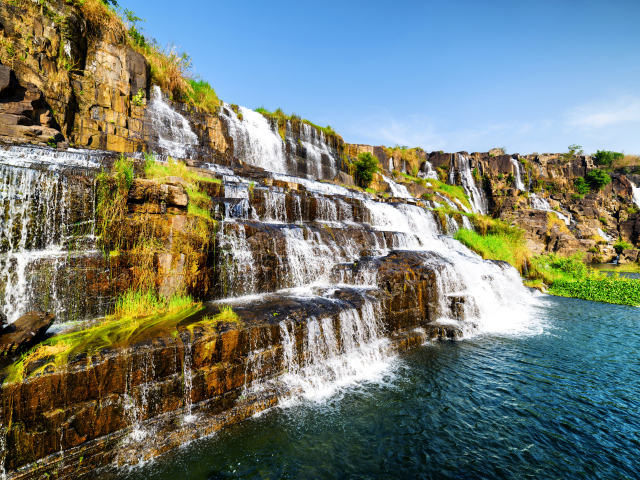 Живописный водопад Понгур, Вьетнам 