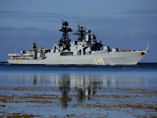 Большой противолодочный корабль Адмирал Пантелеев на воде