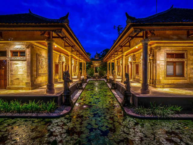 Красивая архитектура отеля на Бали, Индонезия 