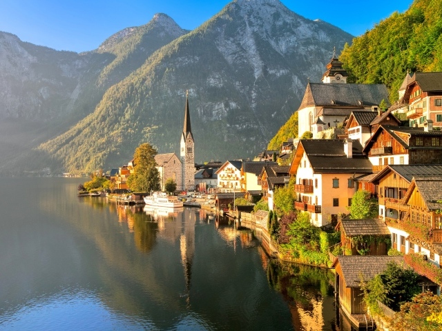 Дома у озера Хальштеттер, Австрия 