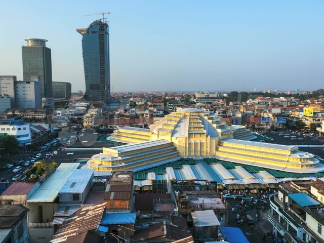 Город Пномпень столица Камбоджи  панорама города 