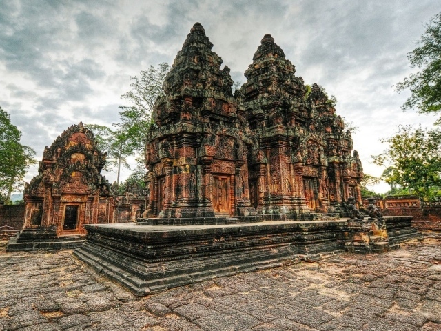 Каменный древний храмовый комплекс Ангкор Камбоджа 