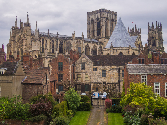 Старинный Йоркский собор, Англия 