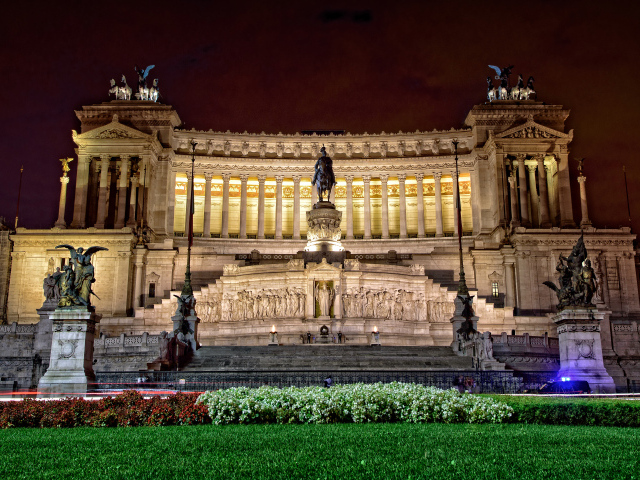 Монумент Витториано в честь первого короля, Рим. Италия 