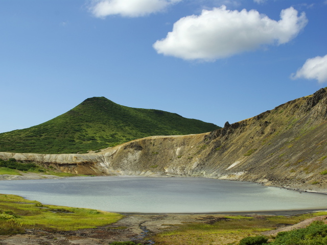 Кальдера вулкана Головнина, Курильские острова. Россия 