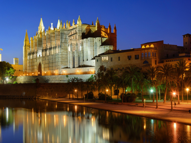 Кафедральный собор Санта-Мария, Пальма-де-Мальорка. Испания 