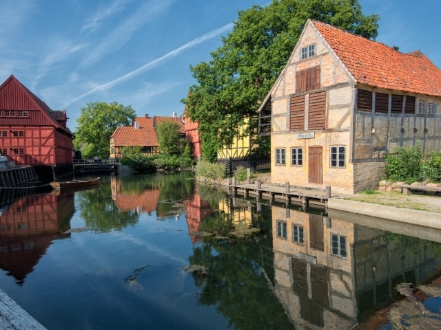 Старый город на воде Орхус, Дания 