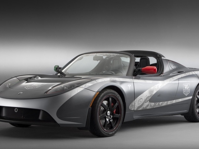 Спортивный электромобиль Tesla Roadster