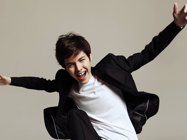 Участник Евровидения 2017 в Киеве от Бельгии Кристиан Костов 