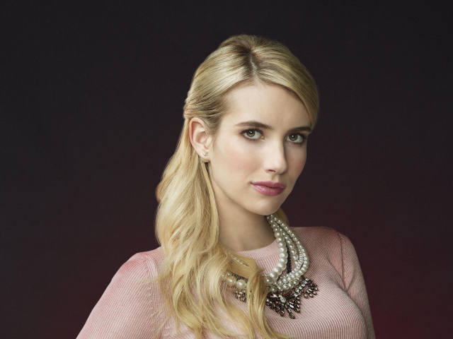 Стильная молодая актриса Эмма Робертс 