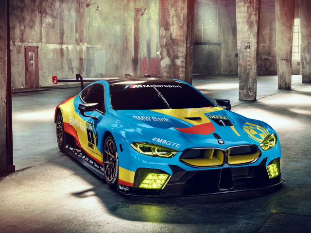 Спортивный автомобиль BMW M8 GTE, 2018