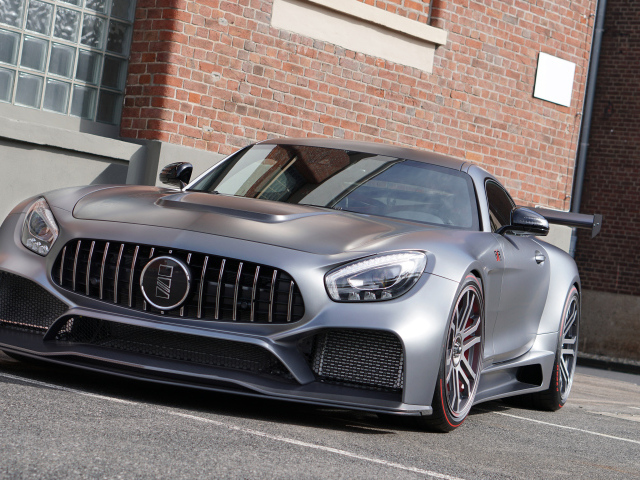 Спортивный серебристый автомобиль Mercedes AMG GT S IMSA RXR One Super GT, 2018