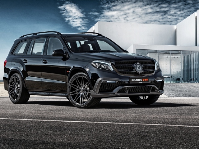 Стильный черный внедорожник Mercedes-Benz GL-Class