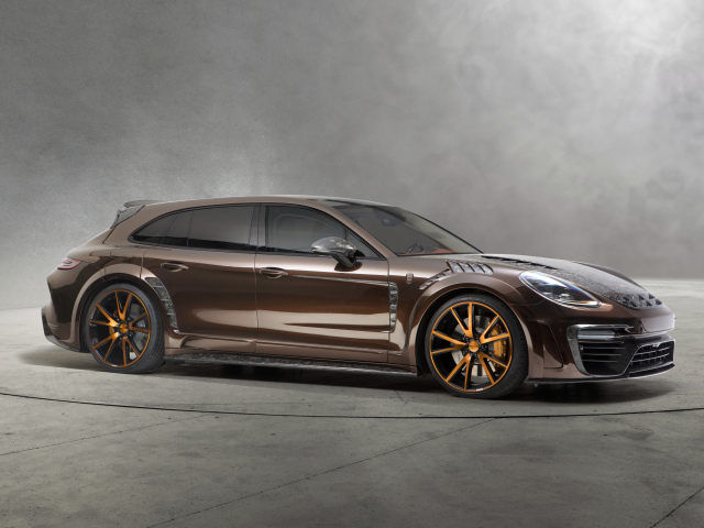 Коричневый автомобиль Porsche Panamera Sport Turismo