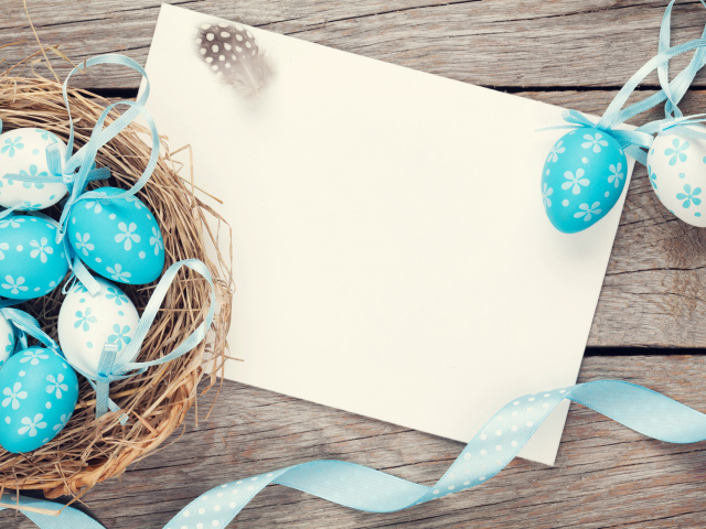 Голубые пасхальные яйца с лентами,  шаблон поздравительной открытки