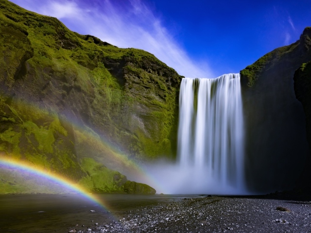 Красивый водопад Скоугафосс, Исландия