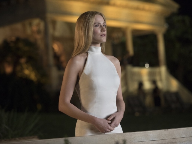 Американская актриса Эван Рэйчел Вуд в белом платье