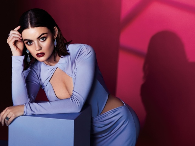 Эффектная актриса Люси Хейл в красивом наряде