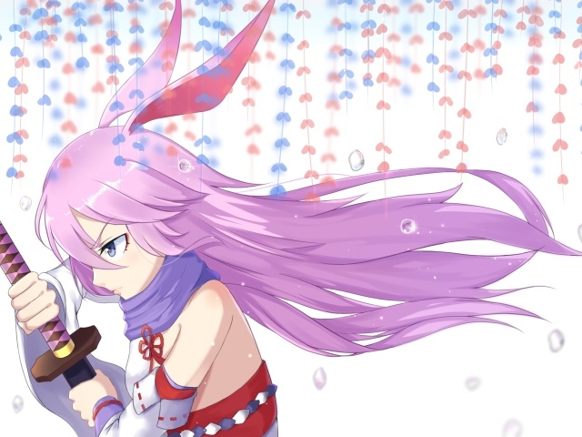 Девушка аниме с сиреневыми волосами и мечом в руках