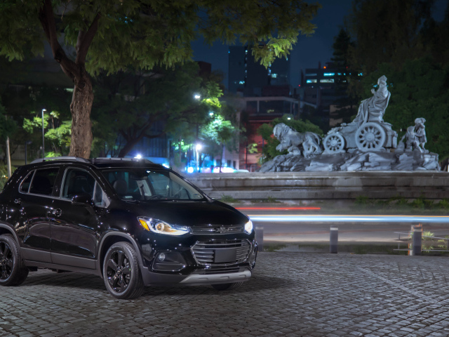 Черный Chevrolet Trax Premier, 2018 года в городе