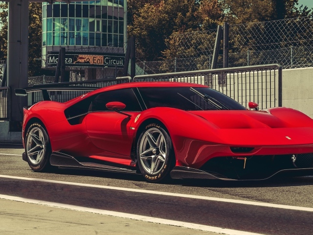 Красный быстрый дорогой автомобиль Ferrari P80C 2019 года
