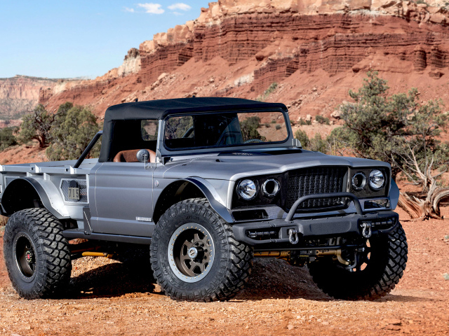 Пикап Jeep M-715 Five-Quarter 2019 года на фоне гор