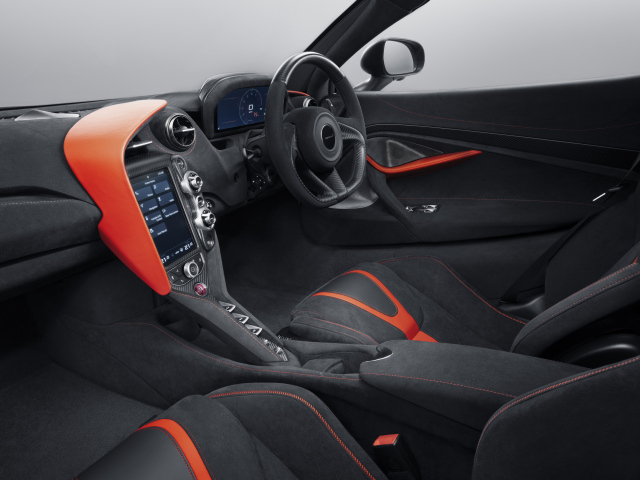 Салон автомобиля McLaren MSO 720S, 2018 года