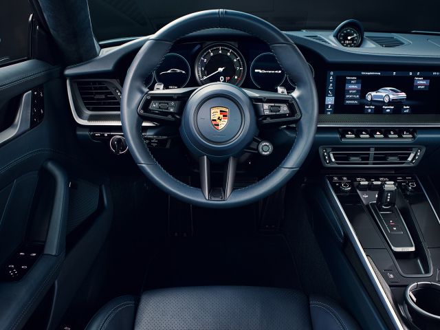 Кожаный салон Porsche 911 Carrera 4S 2019 года