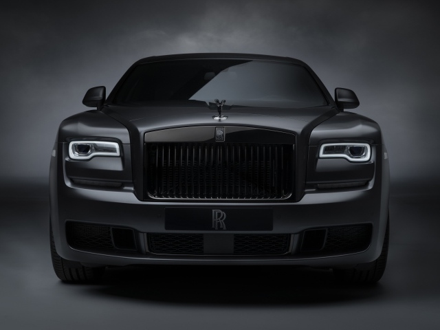 Автомобиль Rolls-Royce Ghost, 2019 года вид спереди