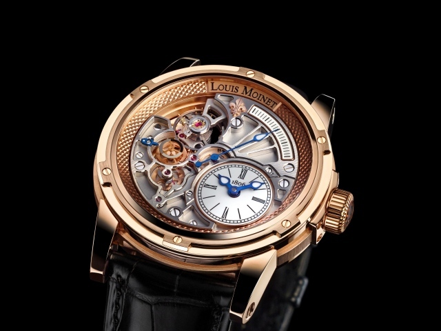 Наручные часы Louis Moinet на черном фоне