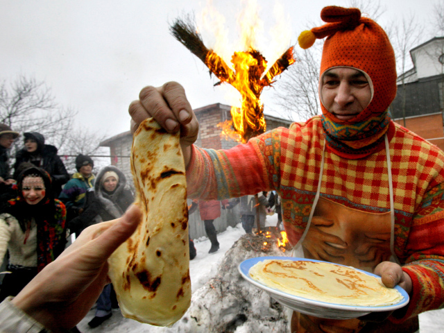 Праздничные гулянья с блинами на праздник  Масленица