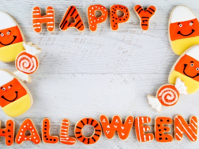 Печенье на столе на праздник Хэллоуин 