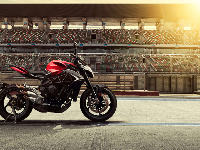 Гоночный мотоцикл MV Agusta Brutale