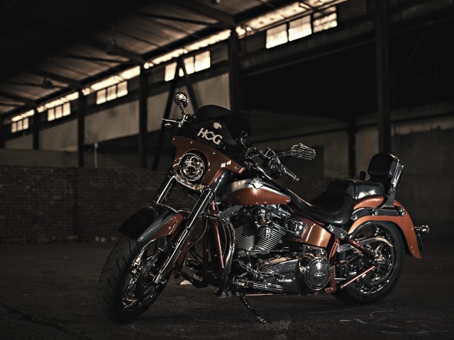 Стильный большой мотоцикл Harley-davidson