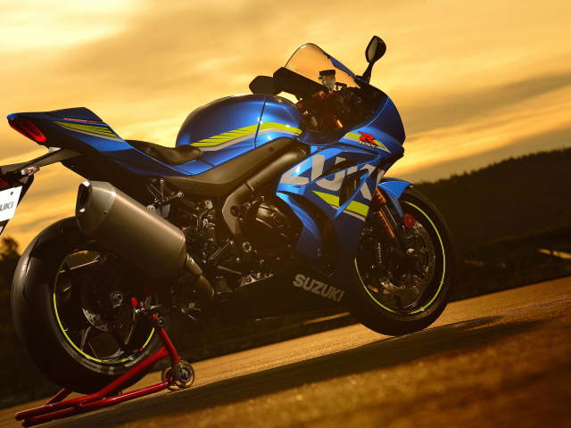 Спортивный мотоцикл Suzuki GSX-R1000R