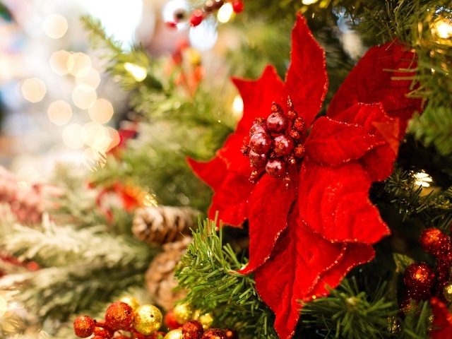 Красивый красный цветок украшение на елку 