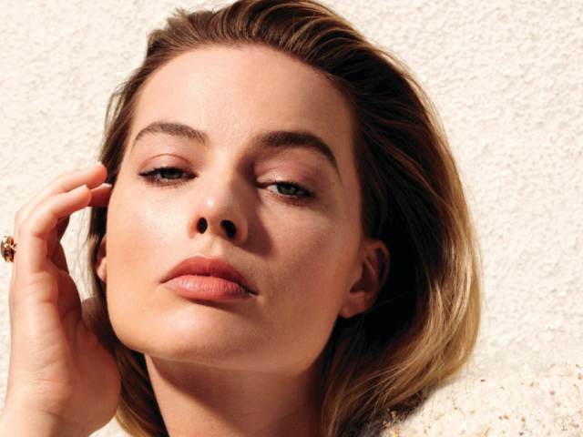 Красивая актриса Марго Робби, лицо крупным планом