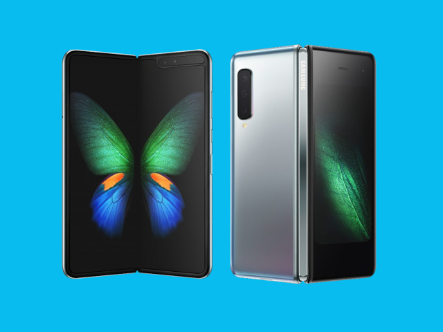 Гнущийся смартфон Samsung Galaxy Fold с бабочкой