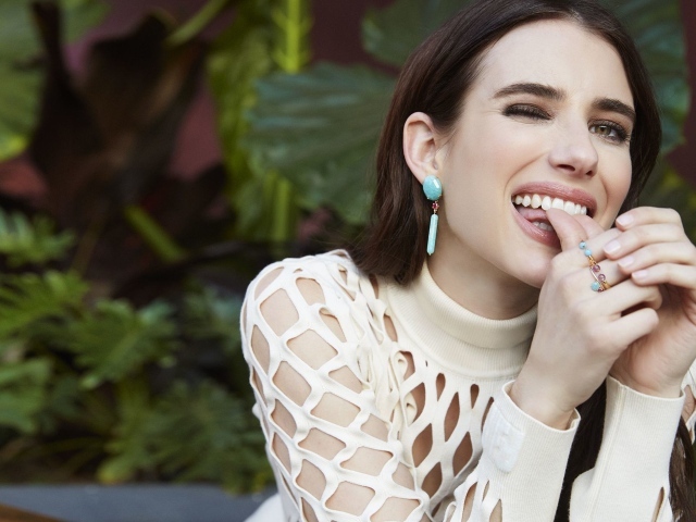 Дерзкая девушка, актриса Эмма Робертс