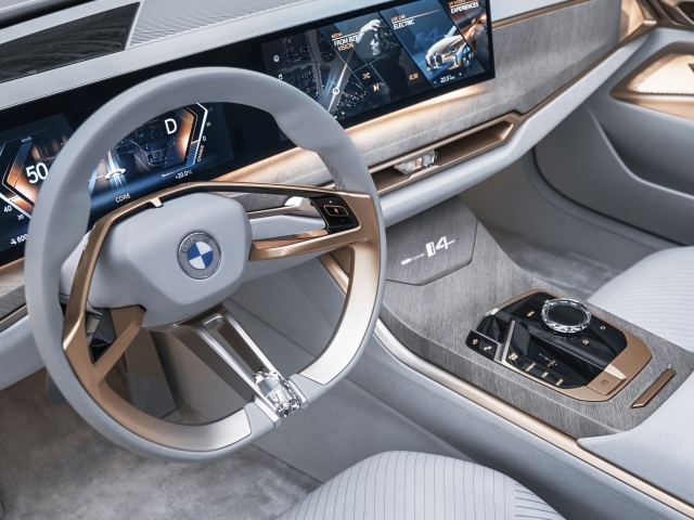 Красивый салон автомобиля BMW Concept I4 2020 года