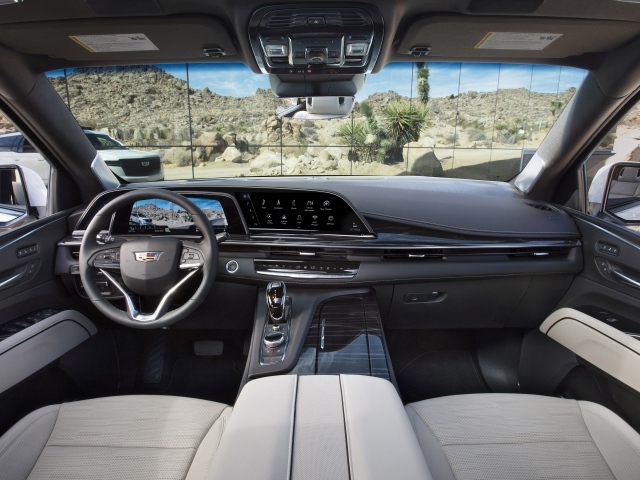 Салон автомобиля Cadillac Escalade Platinum Sport, 2021 года